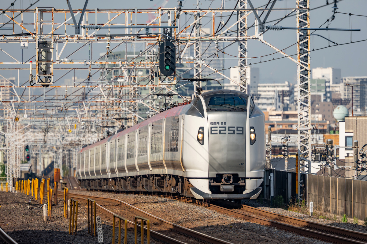 JR East E259 Narita Express train running toward Tokyo