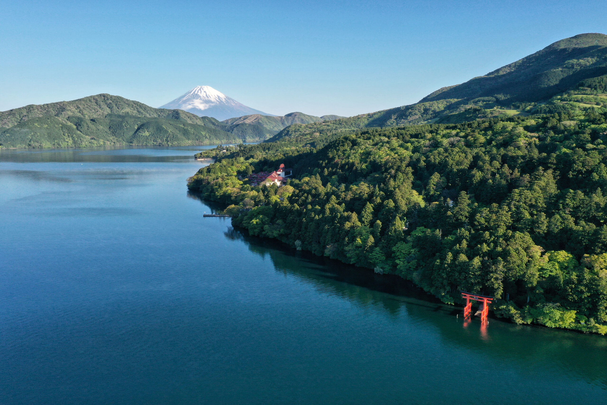 Lake Ashi, Hakone Shrine gate and Mount Fuji